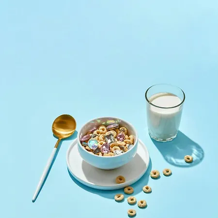 Skylight With Free Light Breakfast! *