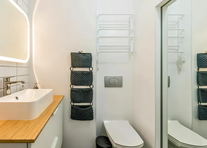 B&B Skylight Room! *